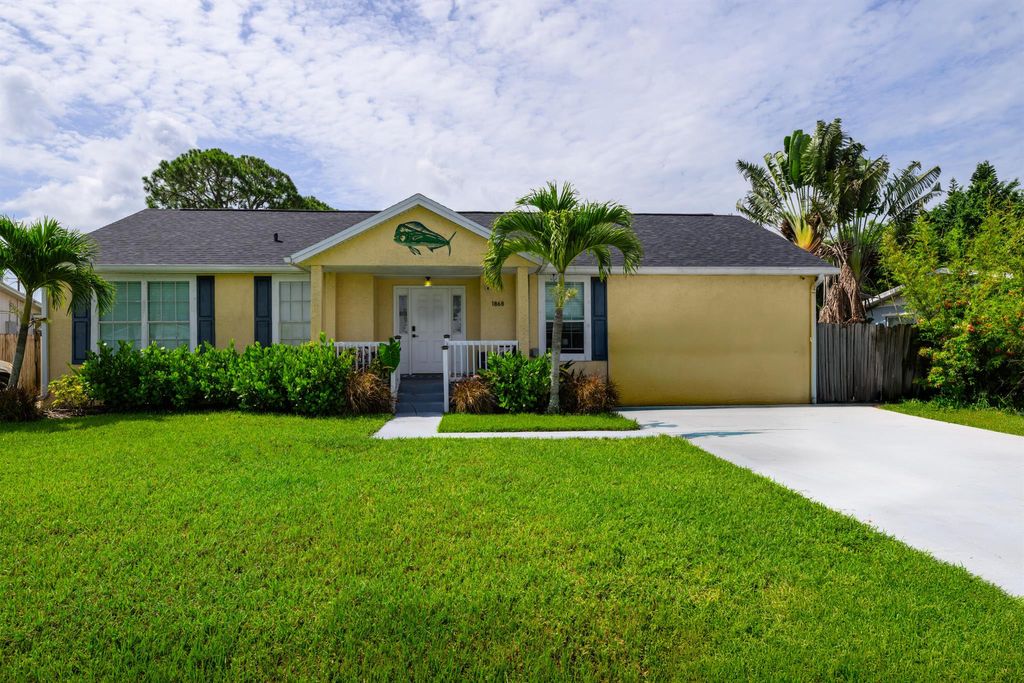 Photo of 1868 SE Monroe Street, Stuart, FL 34997 (MLS # R11104493)