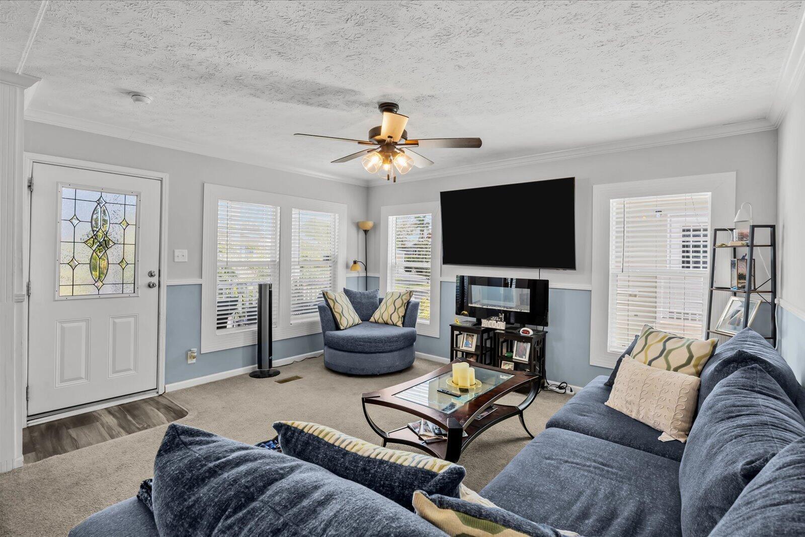 82 Sandhill Boulevard