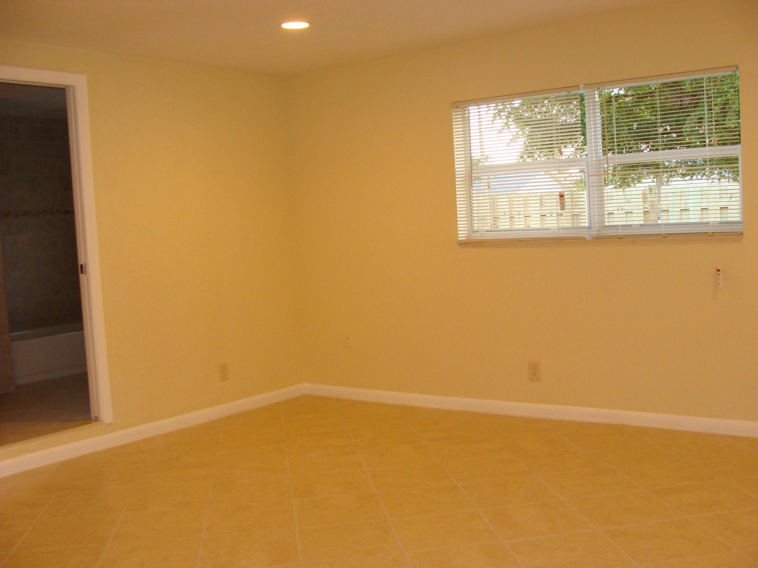 DELRAY SHORES - Residential Lease