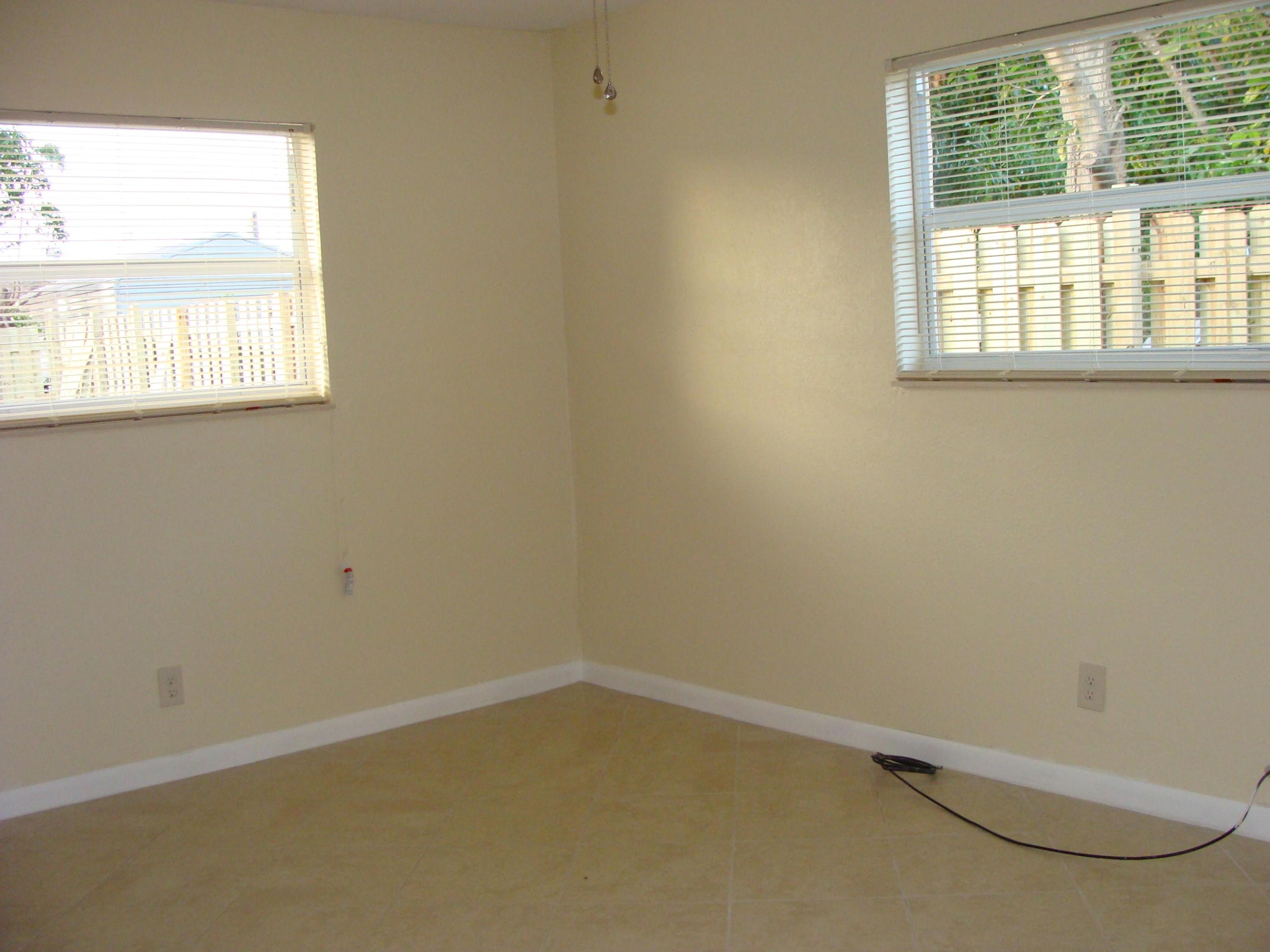 DELRAY SHORES - Residential Lease