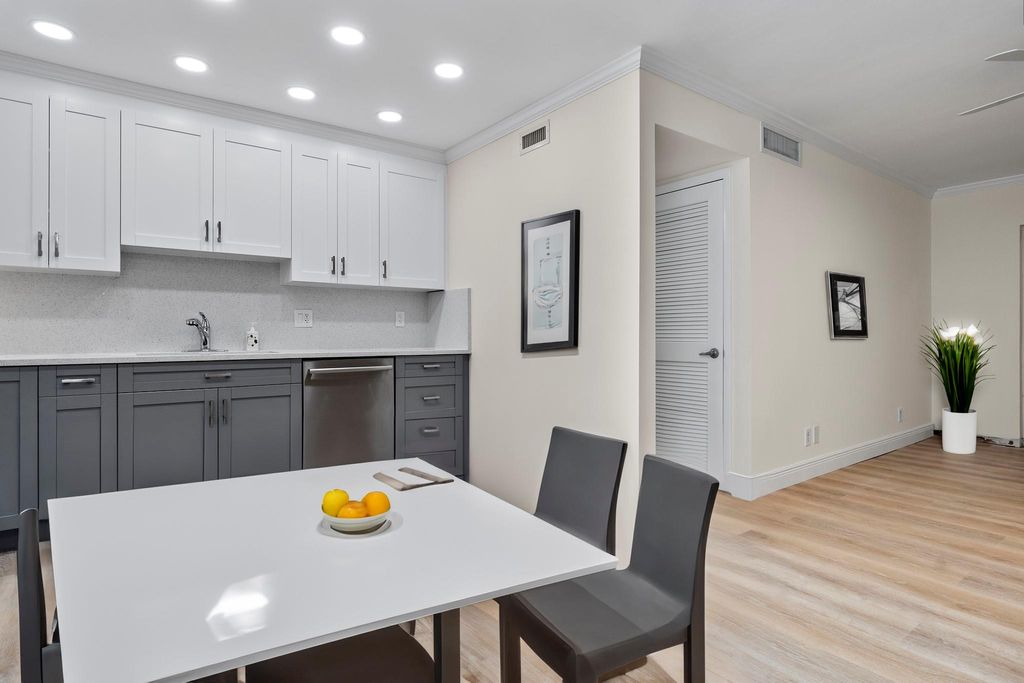 Photo of 9 Jacaranda Drive #111, Fort Lauderdale, FL 33324 (MLS # F10450616)