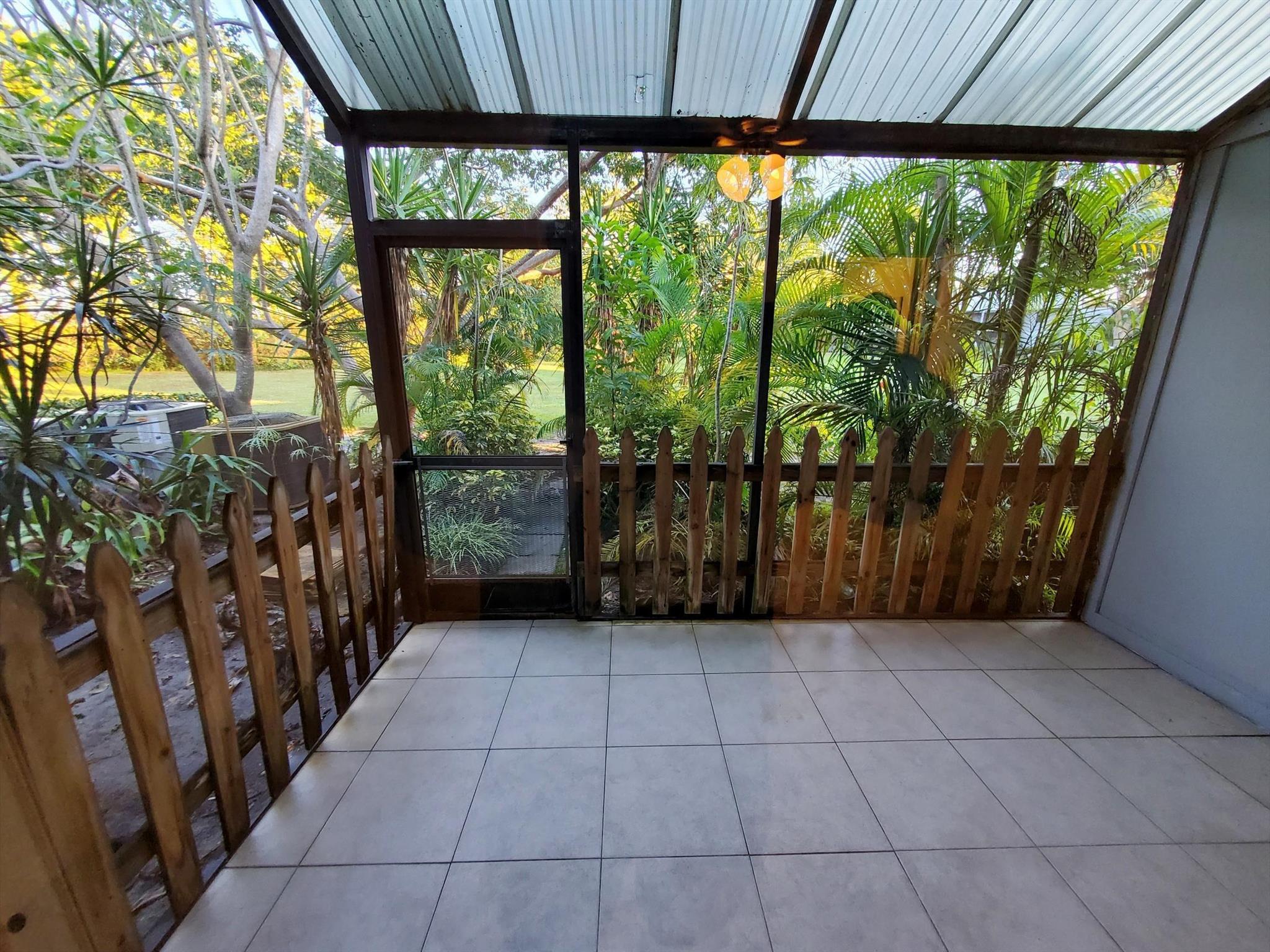 ENVIRONMENT I CONDO - Residential Lease