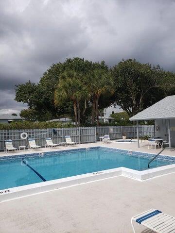 ENVIRONMENT I CONDO - Residential Lease