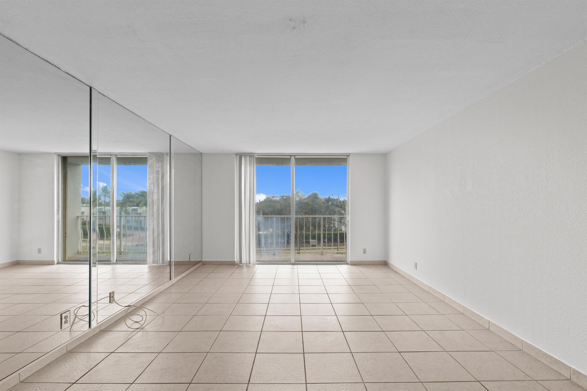 BREAKWATERS OF THE PALM B - Residential Lease