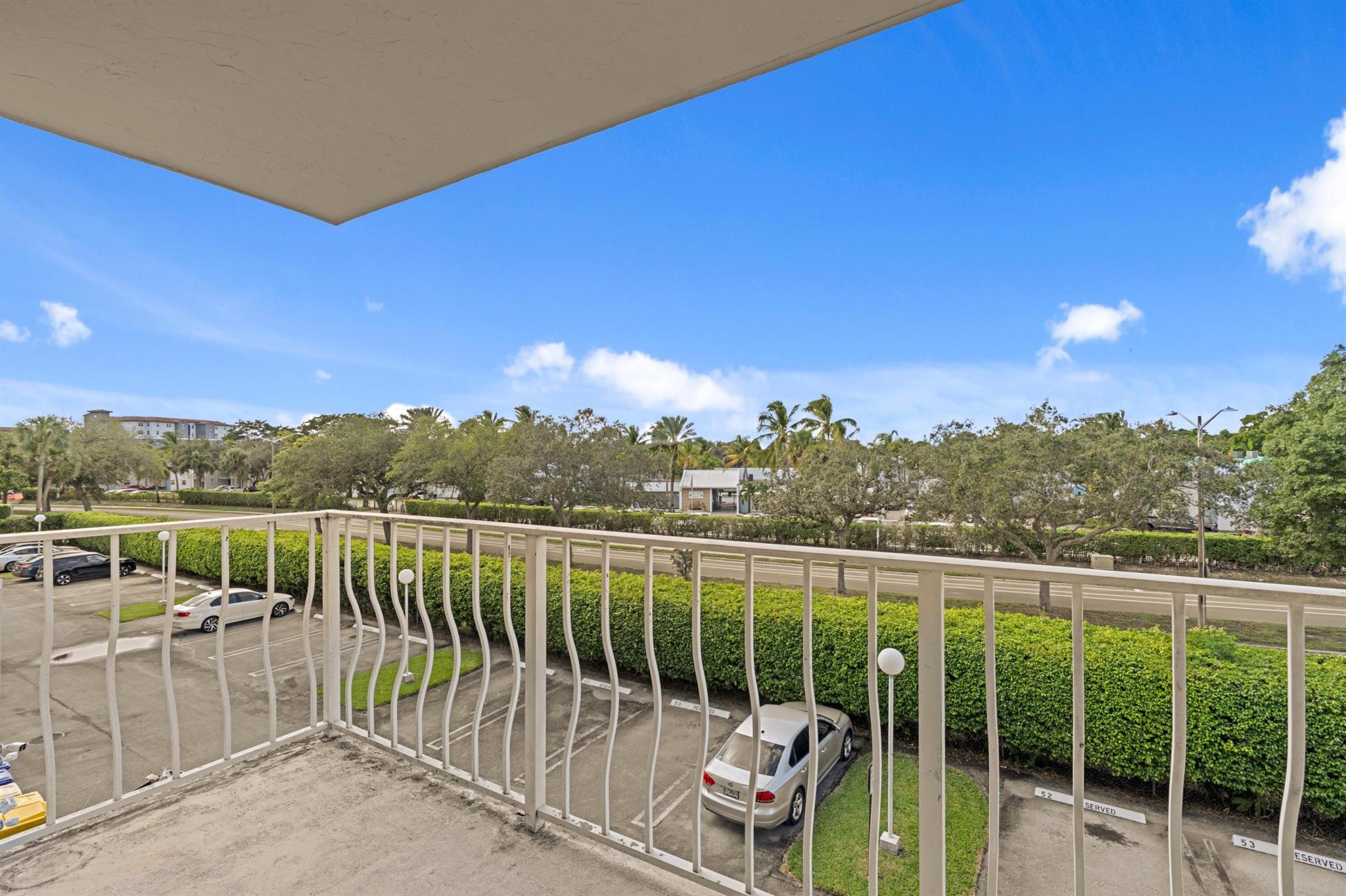 BREAKWATERS OF THE PALM B - Residential Lease