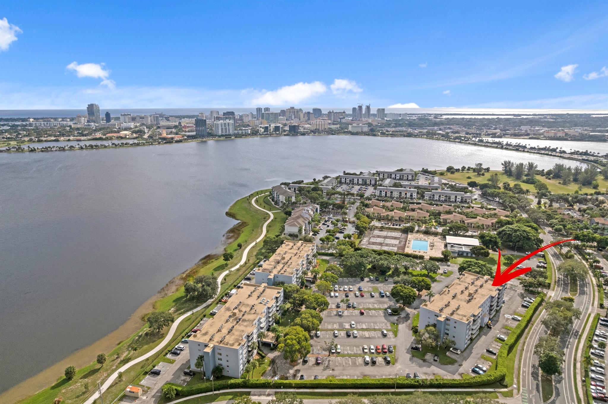 BREAKWATERS OF THE PALM B - Residential Lease