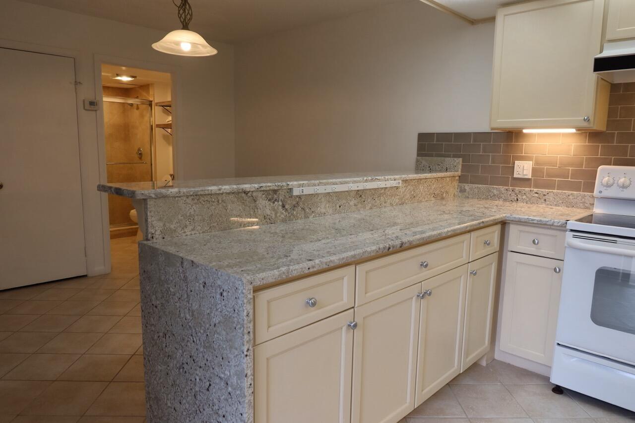 SHERWOOD LAKES - Residential Lease