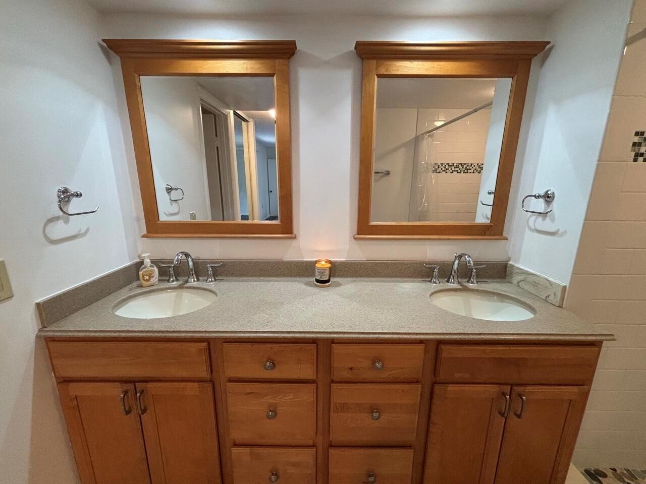 SHERWOOD LAKES - Residential Lease