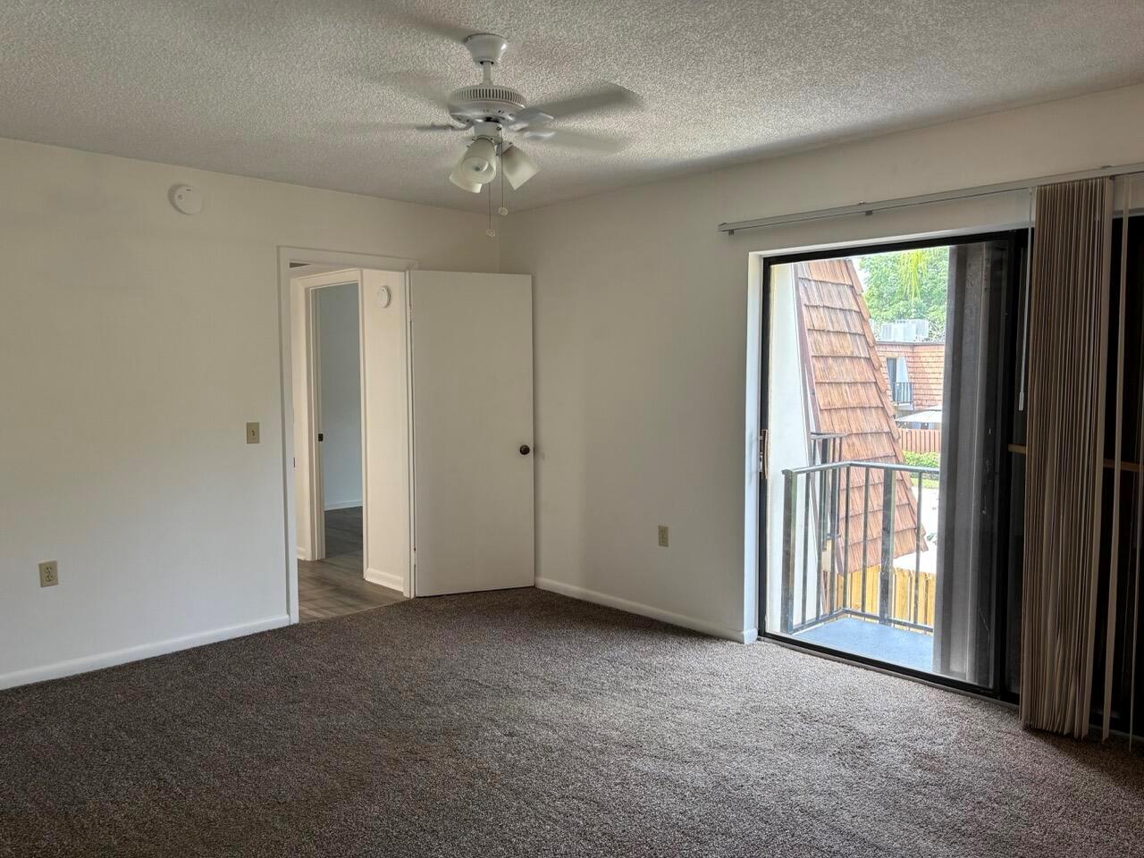 SHERWOOD LAKES - Residential Lease