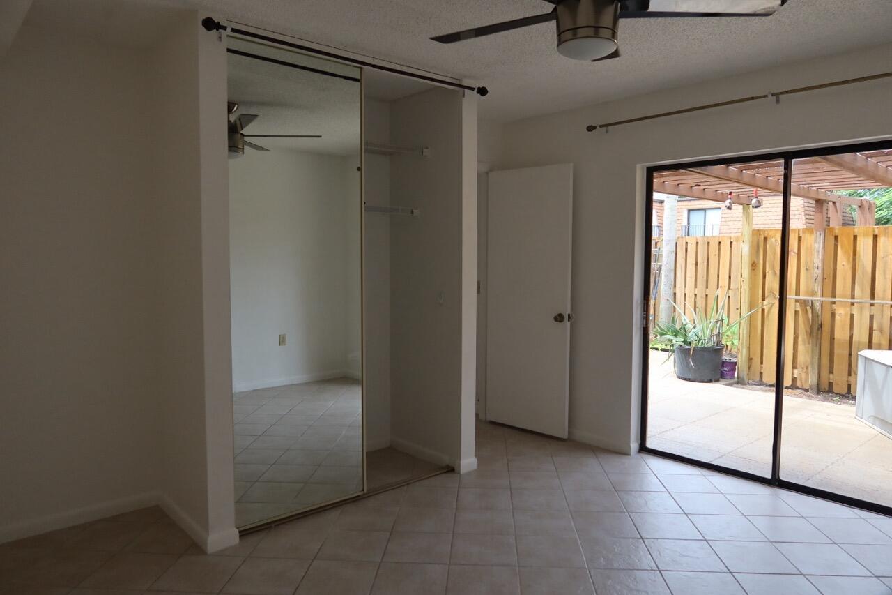 SHERWOOD LAKES - Residential Lease