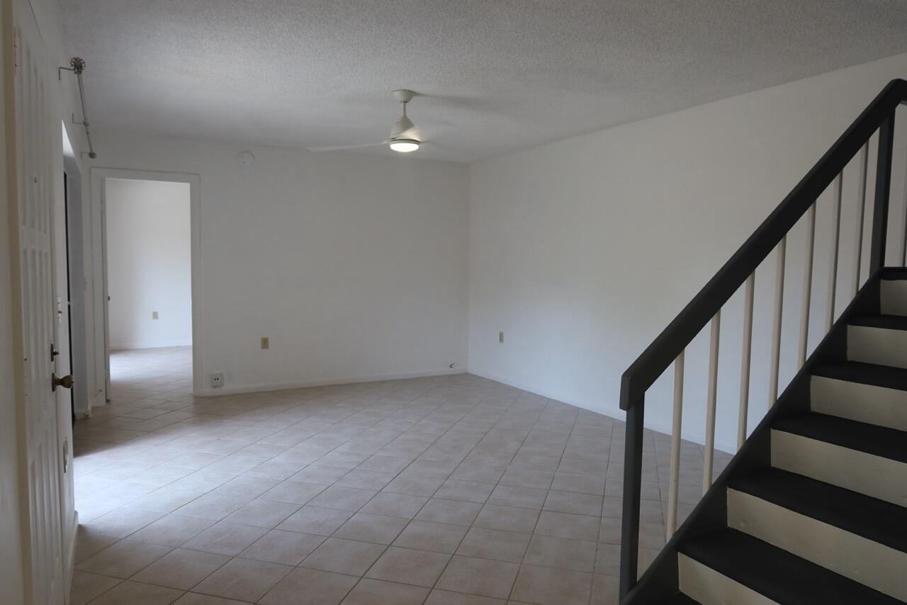 SHERWOOD LAKES - Residential Lease