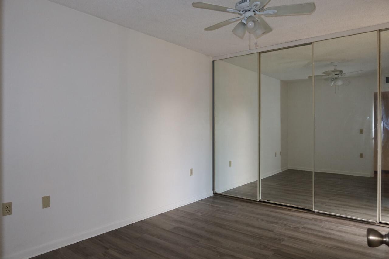 SHERWOOD LAKES - Residential Lease