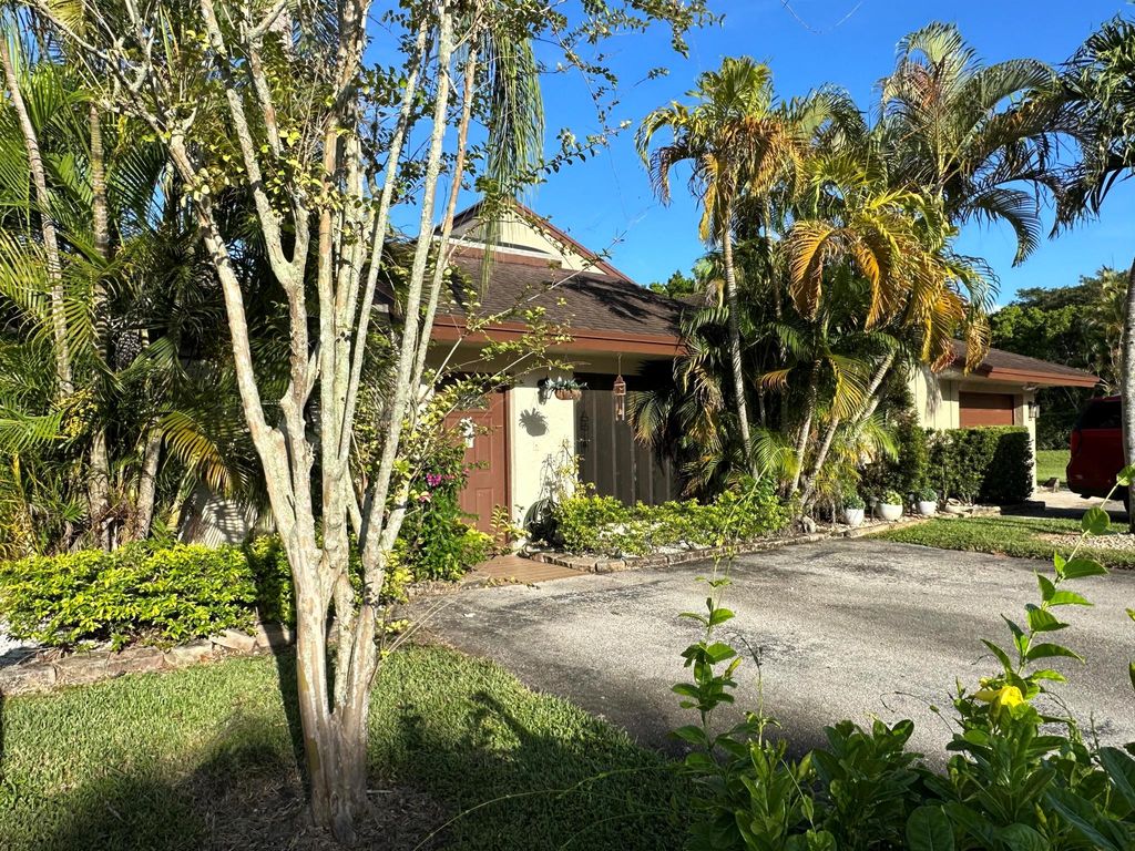 Photo of 22716 Vistawood Way, Boca Raton, FL 33428 (MLS # R11106207)