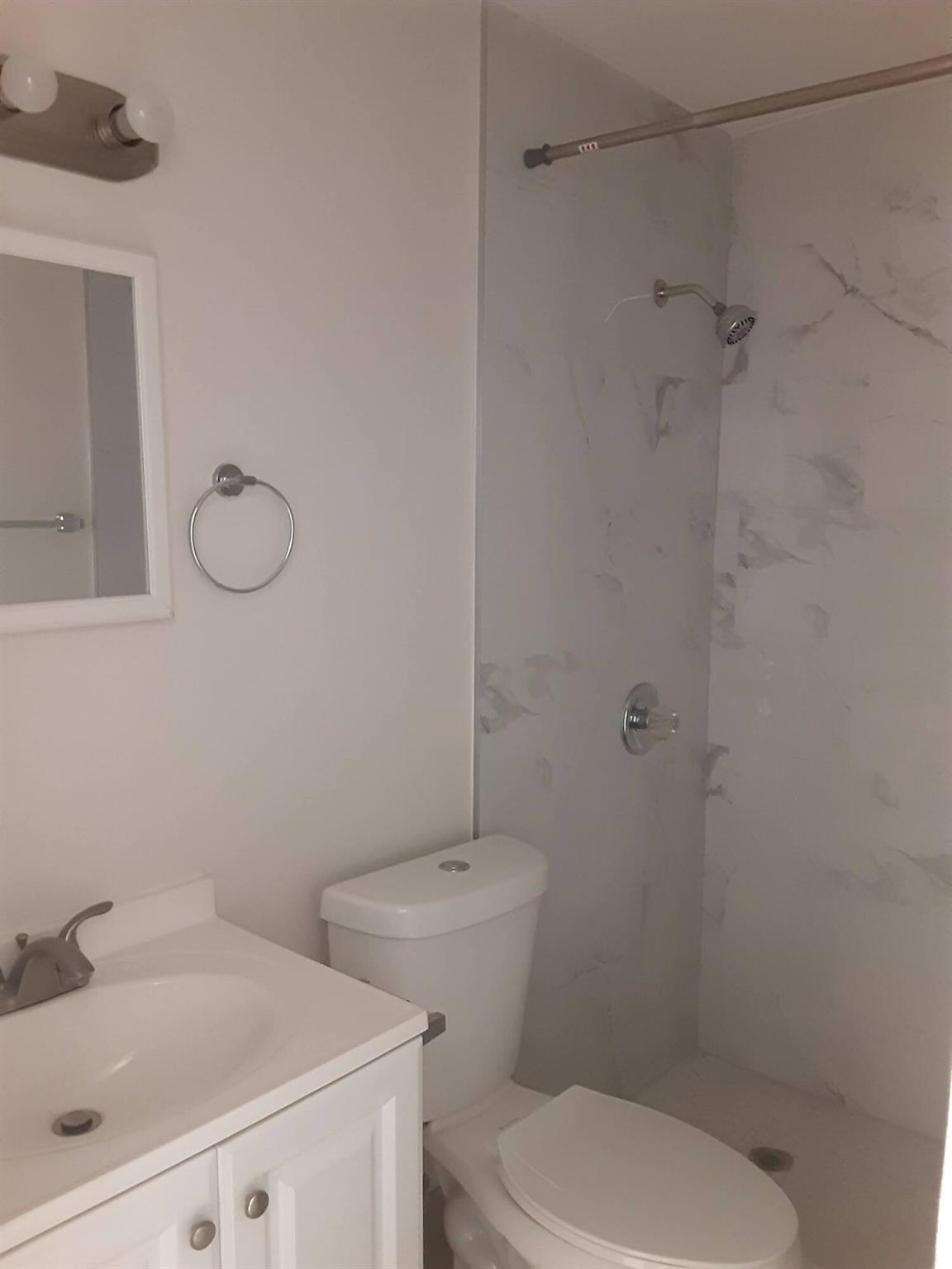 LAKE ECHO IN - Residential Lease