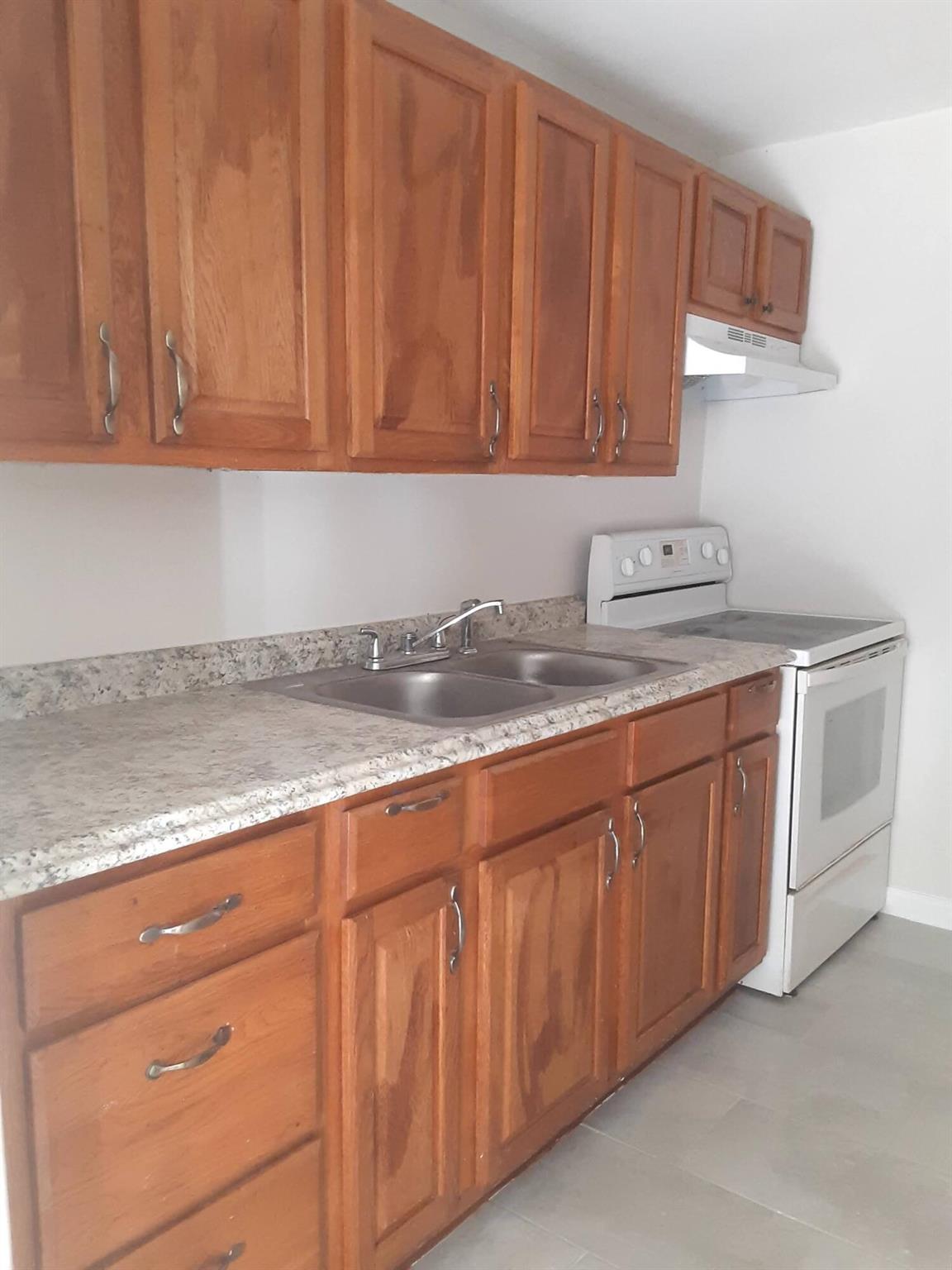 LAKE ECHO IN - Residential Lease