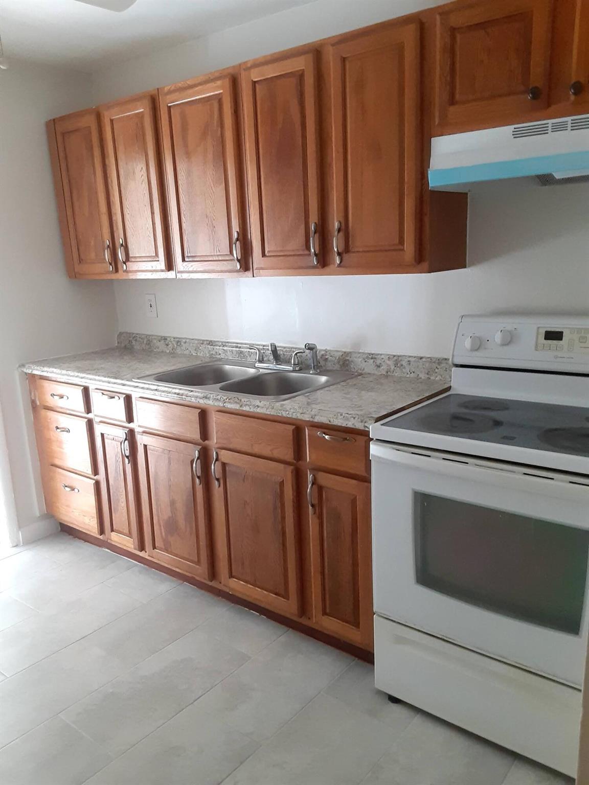 LAKE ECHO IN - Residential Lease