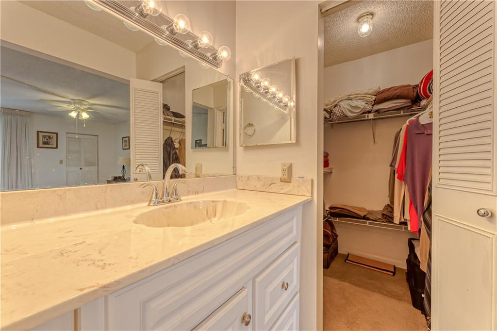 LAS VISTAS - Residential