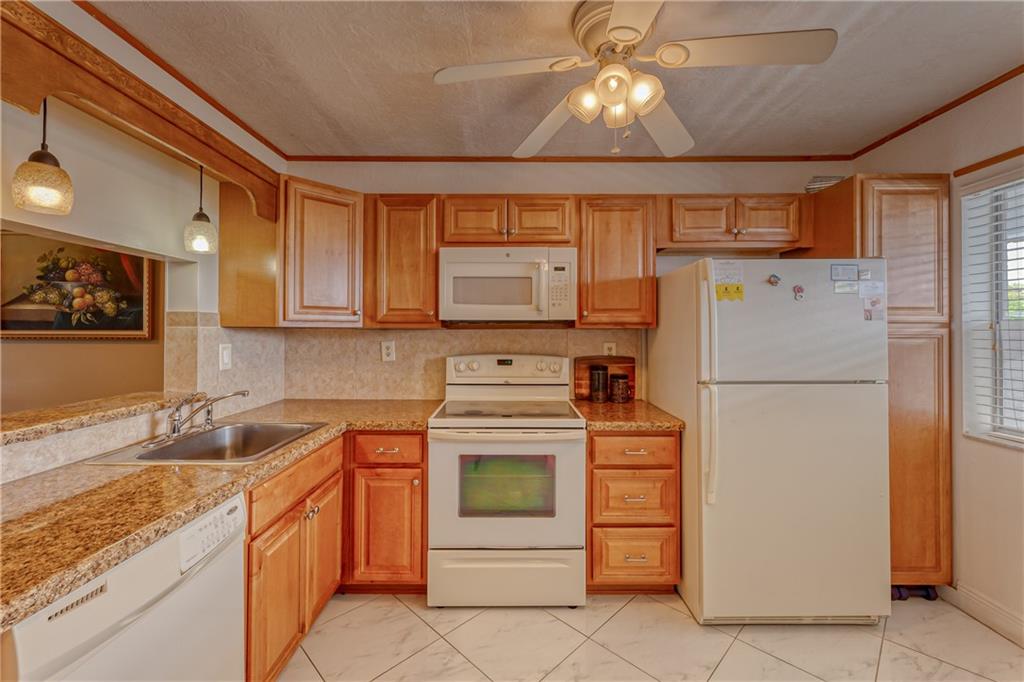 LAS VISTAS - Residential