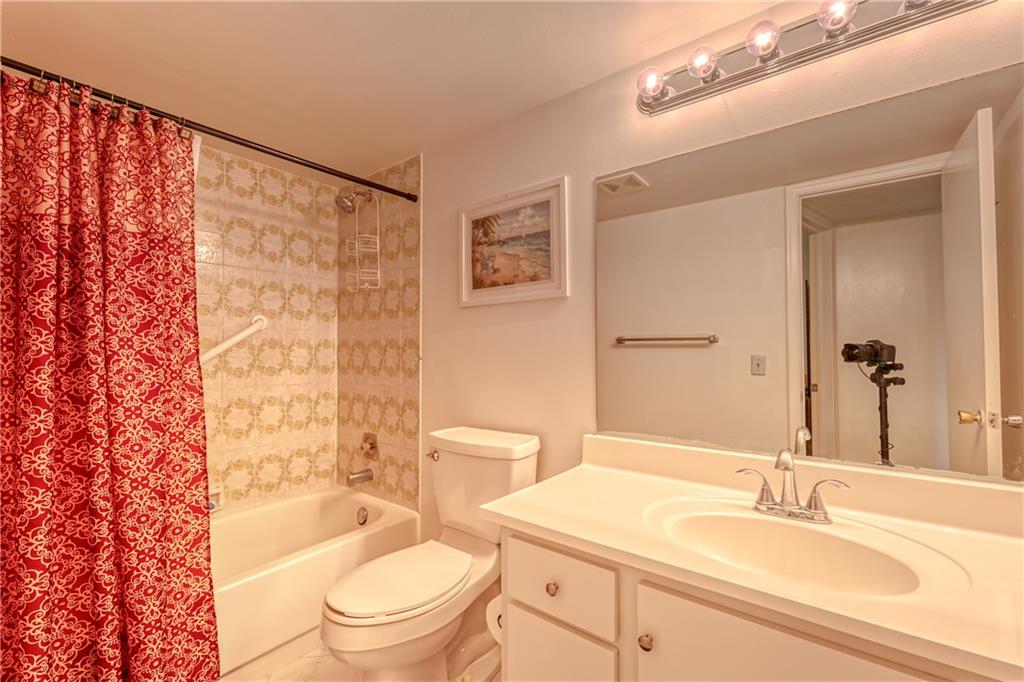 LAS VISTAS - Residential