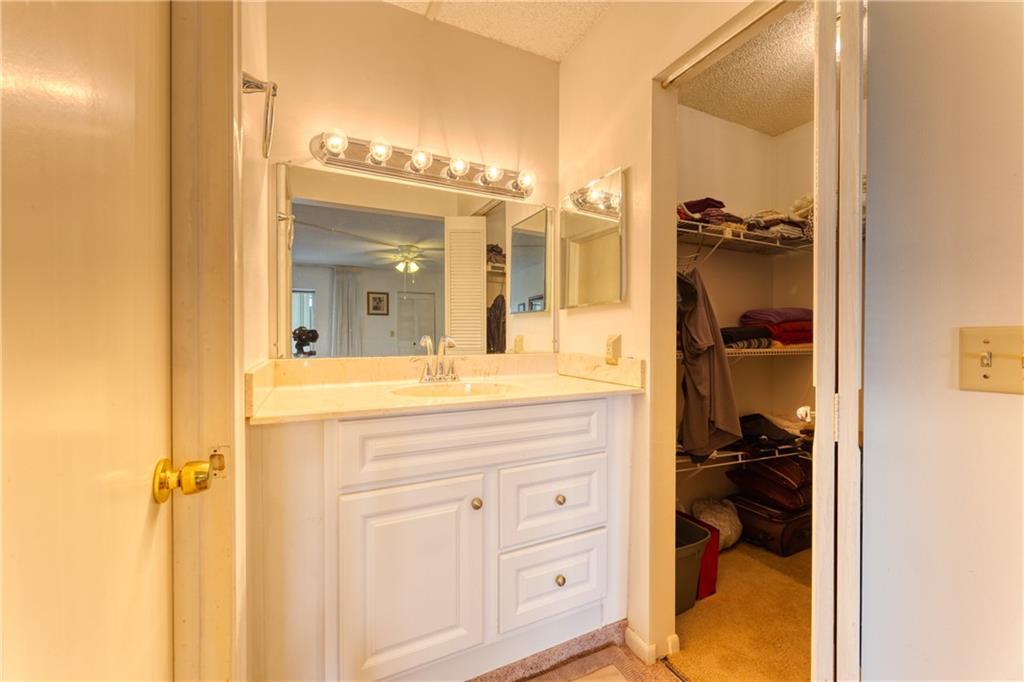 LAS VISTAS - Residential