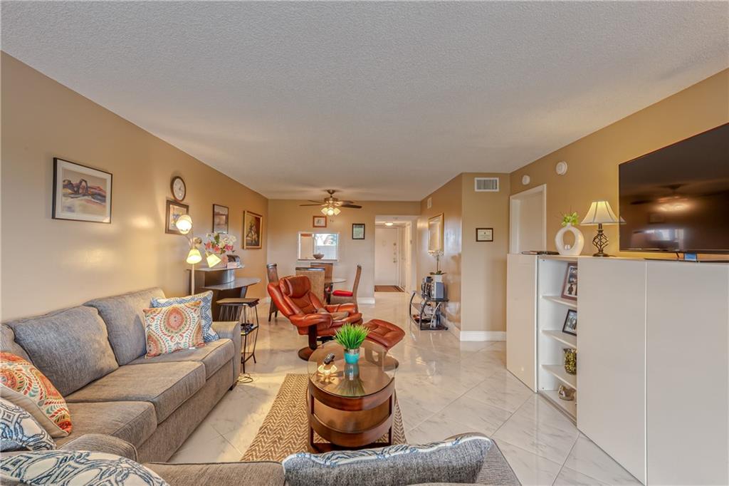 LAS VISTAS - Residential