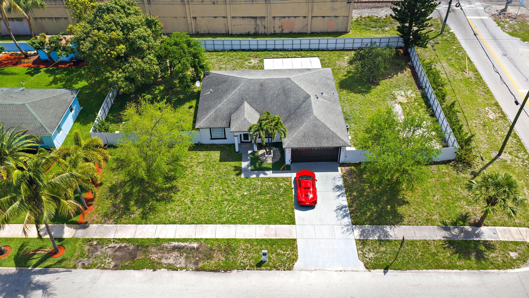 LAKE OSBORNE HEIGHTS - Residential