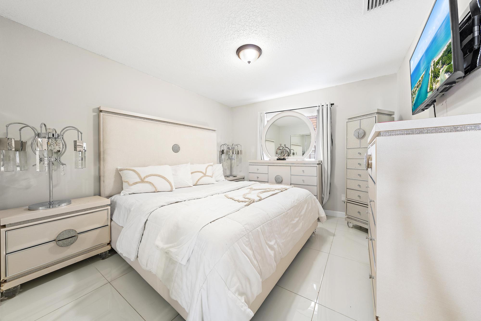 LAKE OSBORNE HEIGHTS - Residential