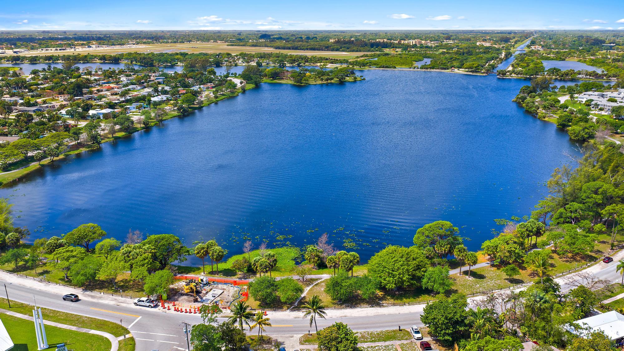 LAKE OSBORNE HEIGHTS - Residential