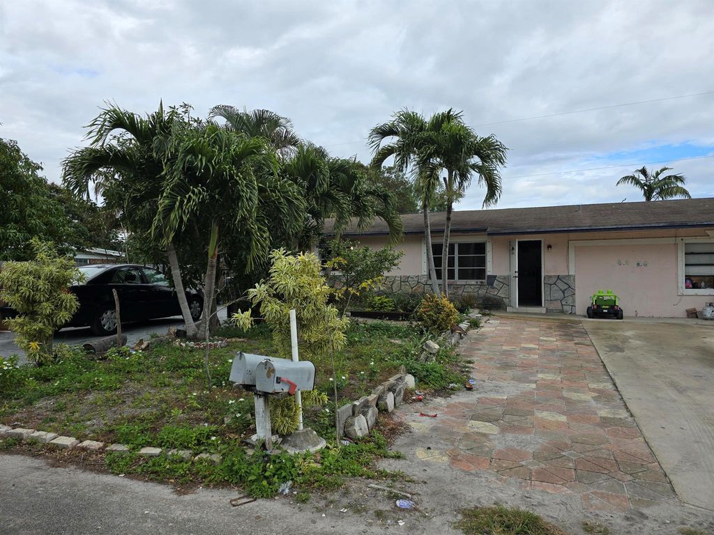 Photo of 3895 Allison Court, Lake Worth, FL 33461 (MLS # R10956991)