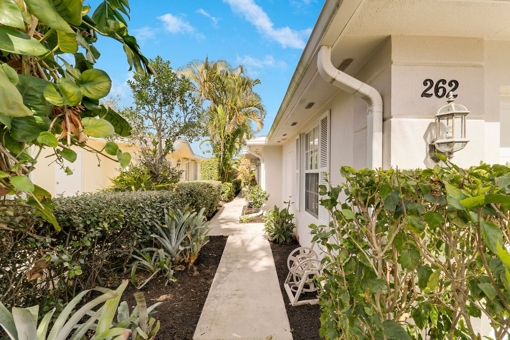 Photo of 262 Brier Circle, Jupiter, FL 33458 (MLS # R11160465)