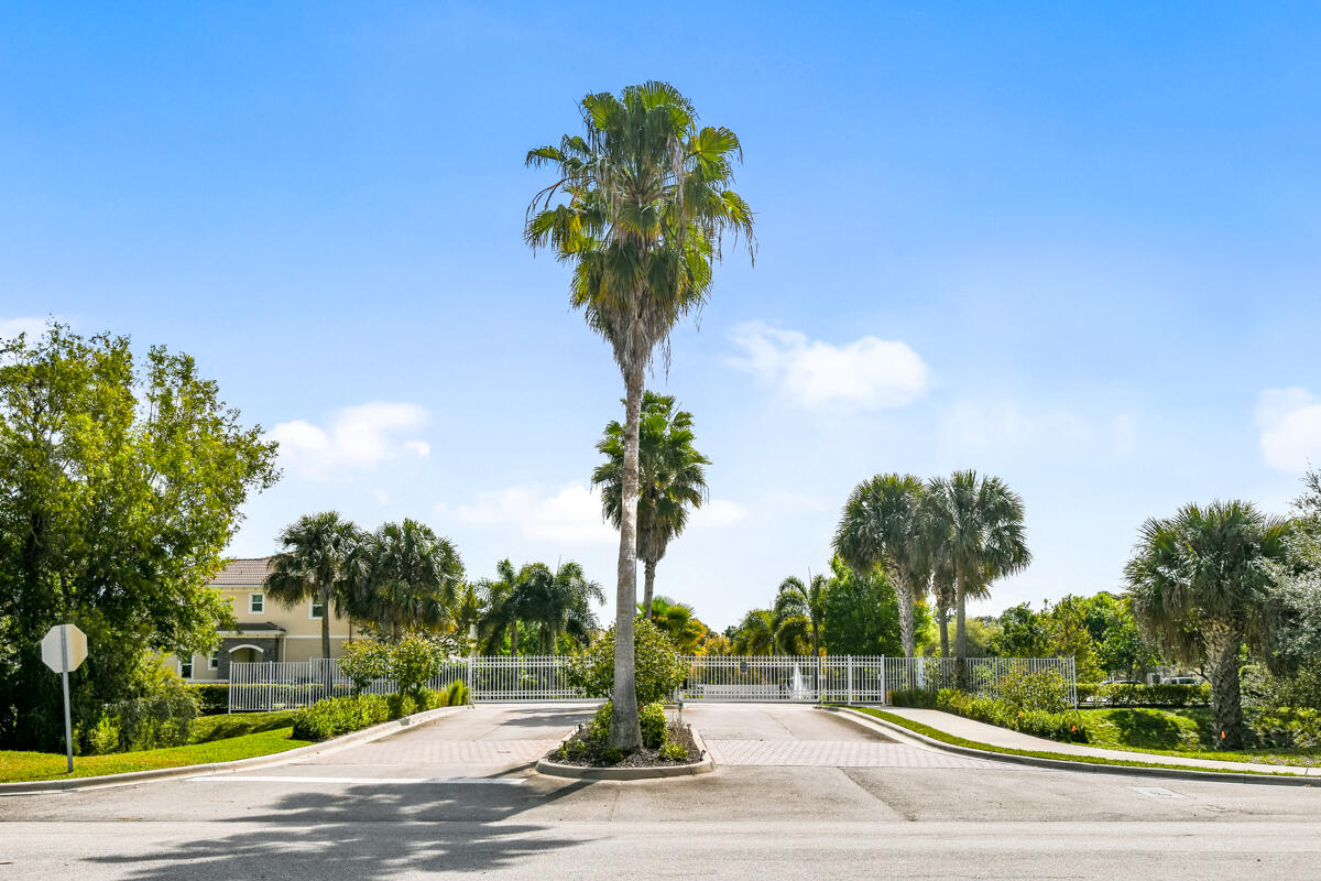 HERITAGE ENCLAVE - Residential