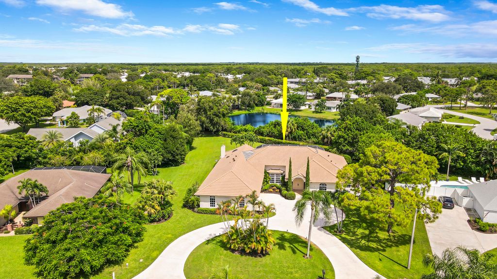 Photo of 109 SE Turtle Creek Drive, Tequesta, FL 33469 (MLS # R10912735)