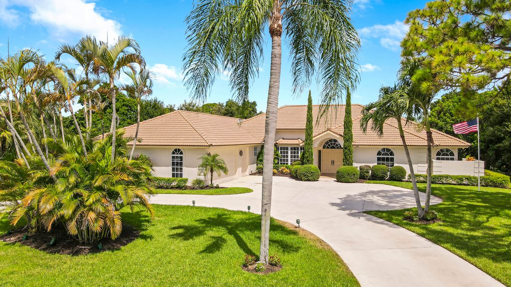 Photo of 109 SE Turtle Creek Drive, Tequesta, FL 33469 (MLS # R10912735)