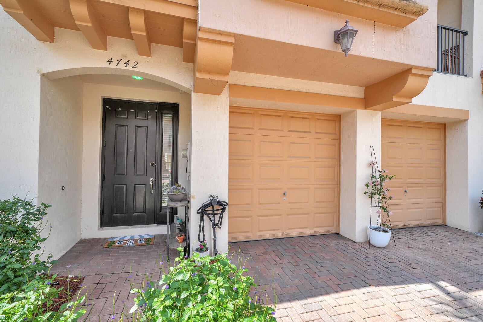 4742 Grand Cypress Circle N, Coconut Creek FL 33073