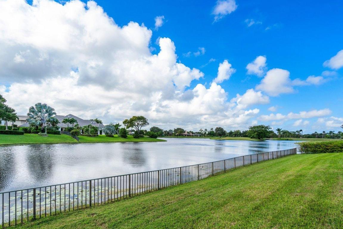 FRENCHMANS CREEK - Residential