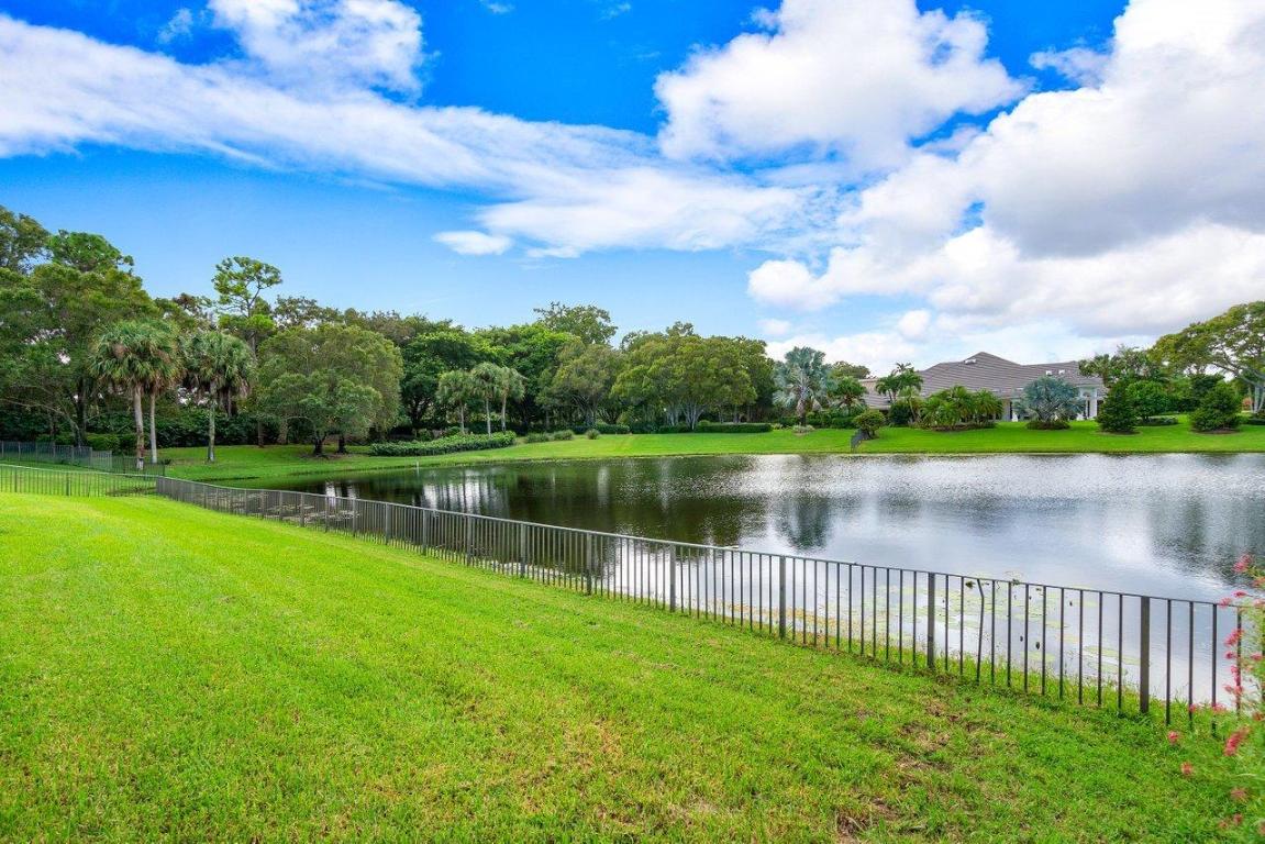 FRENCHMANS CREEK - Residential