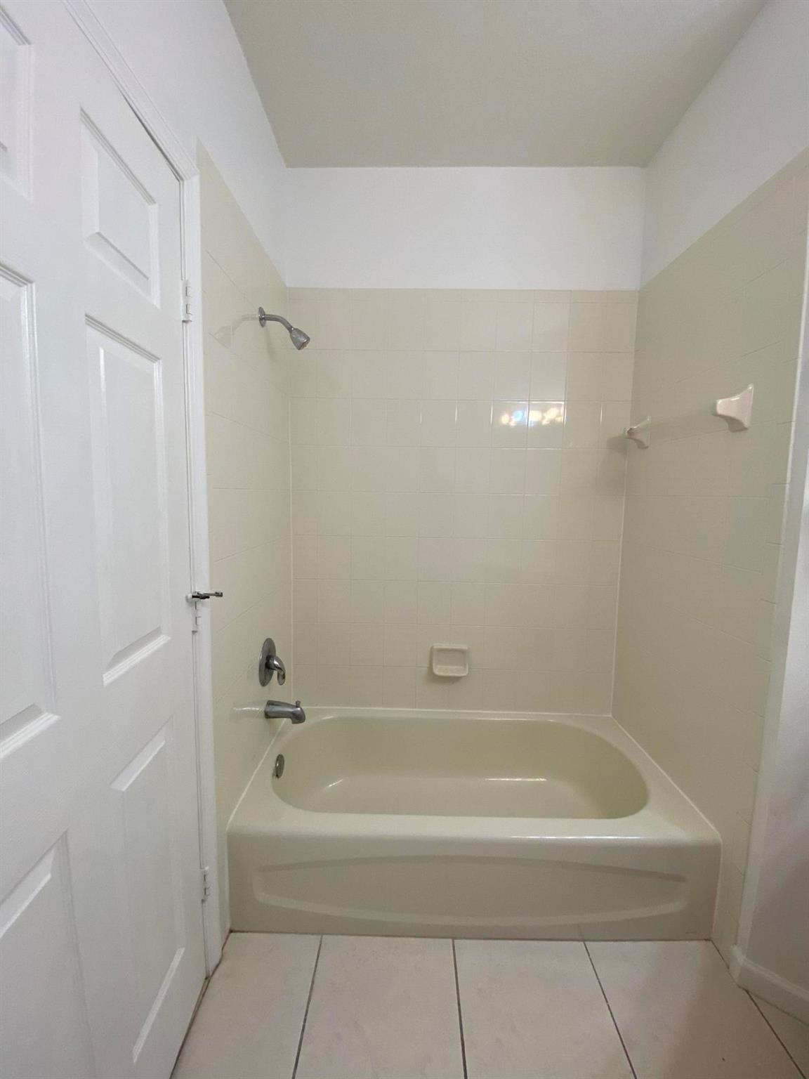 CASTLE PINES CONDOMINIUM - Residential Lease