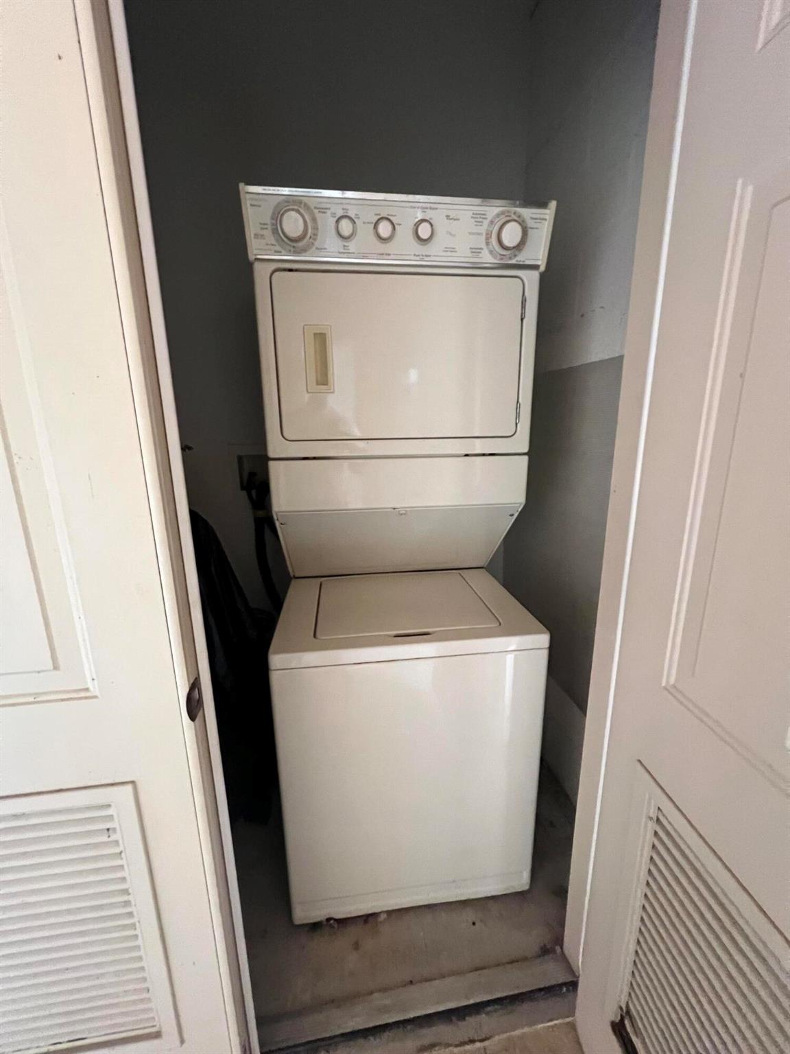 CASTLE PINES CONDOMINIUM - Residential Lease