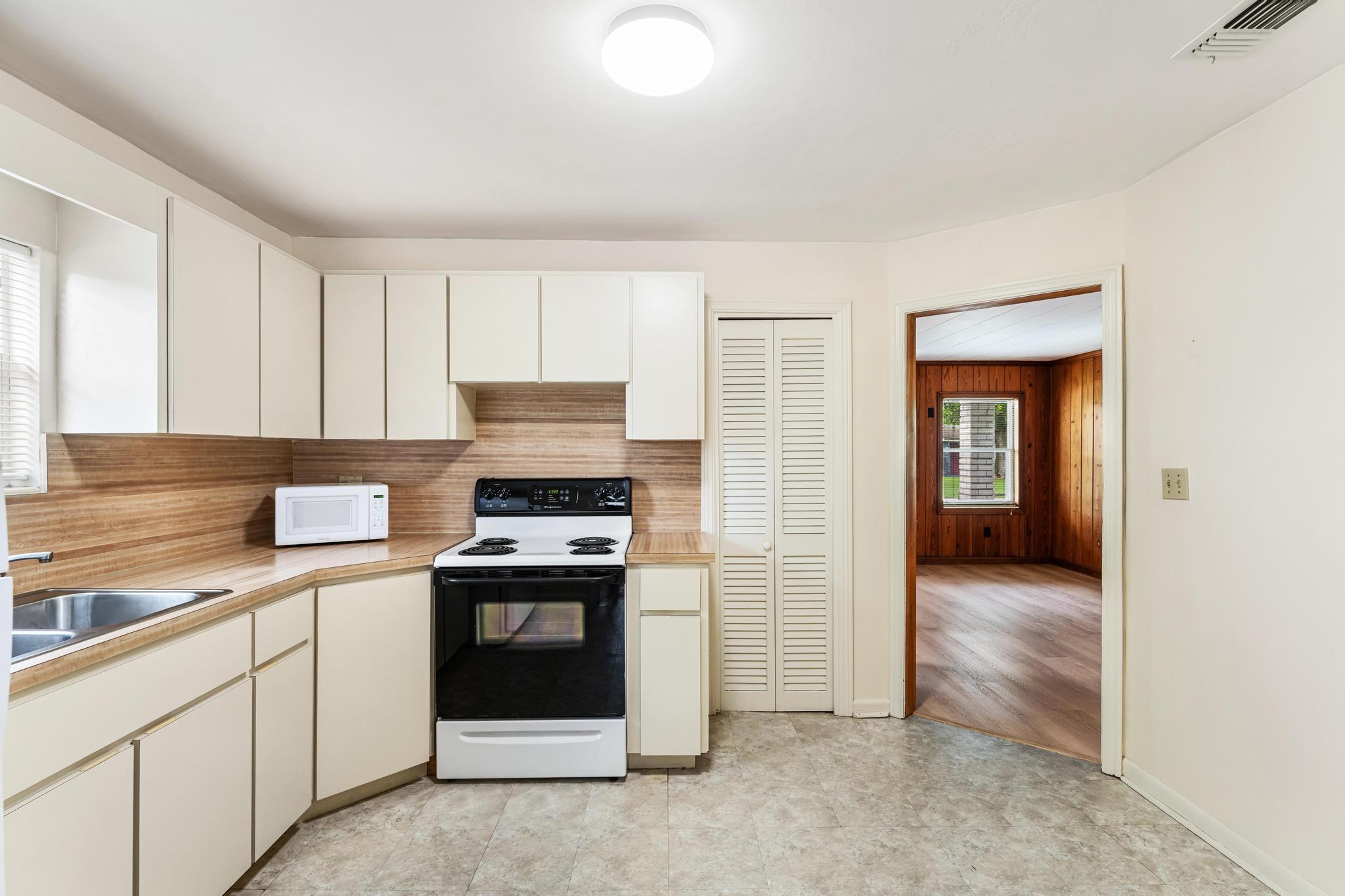 MEADOW PARK - Residential