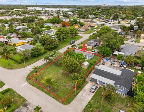 1858 Muskogee Road Palm Springs FL 33406