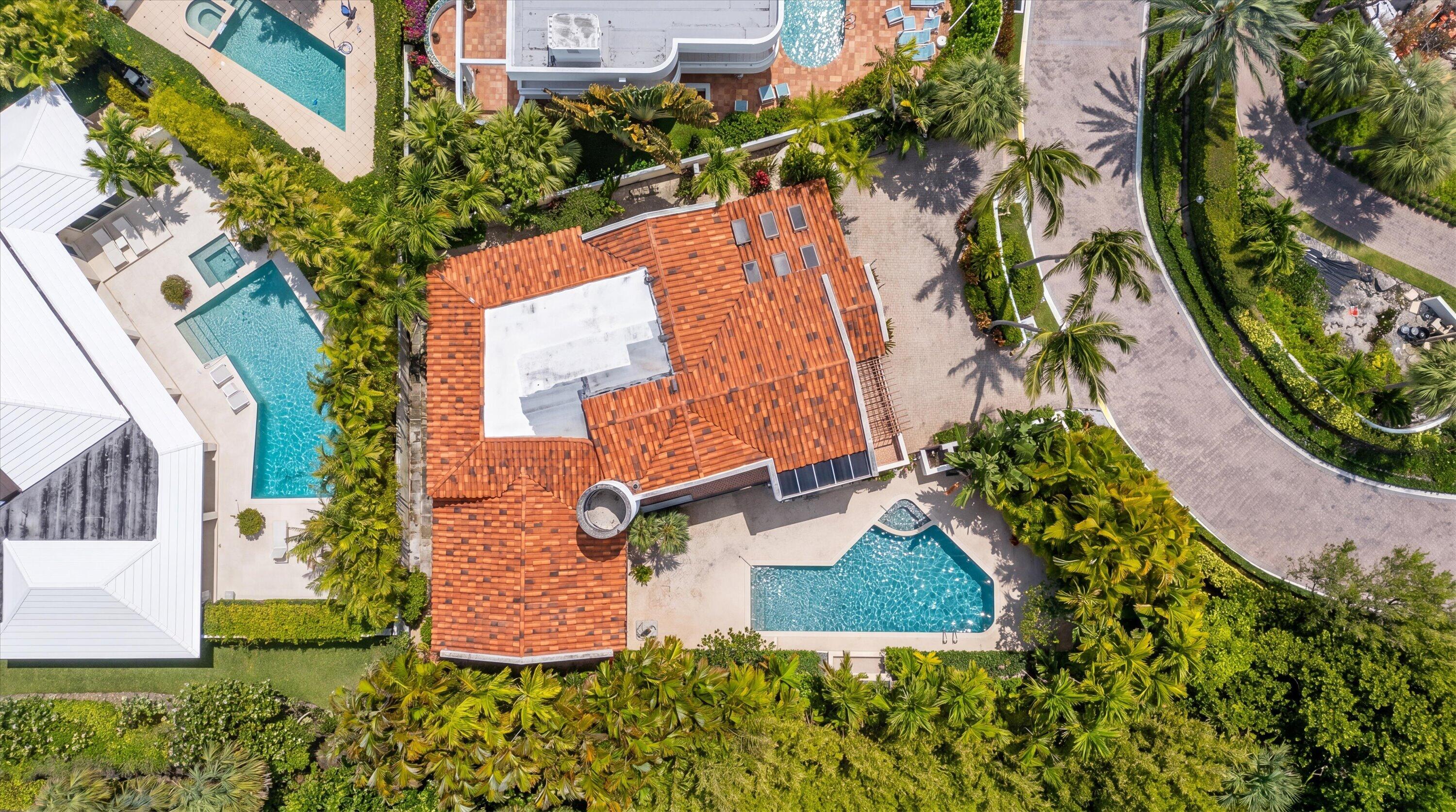 RESIDENCES AT SLOANS CURVE - Residential