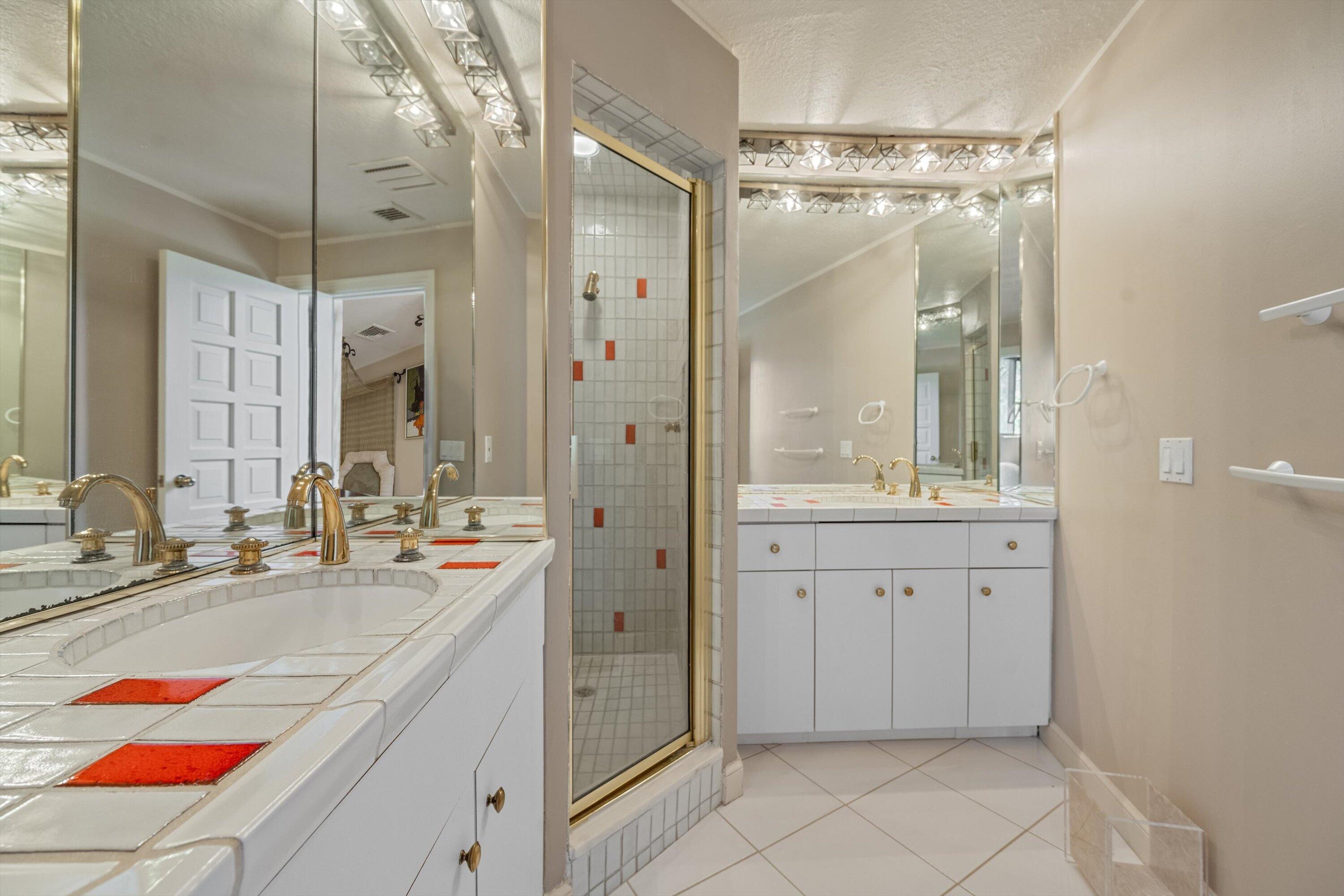 RESIDENCES AT SLOANS CURVE - Residential