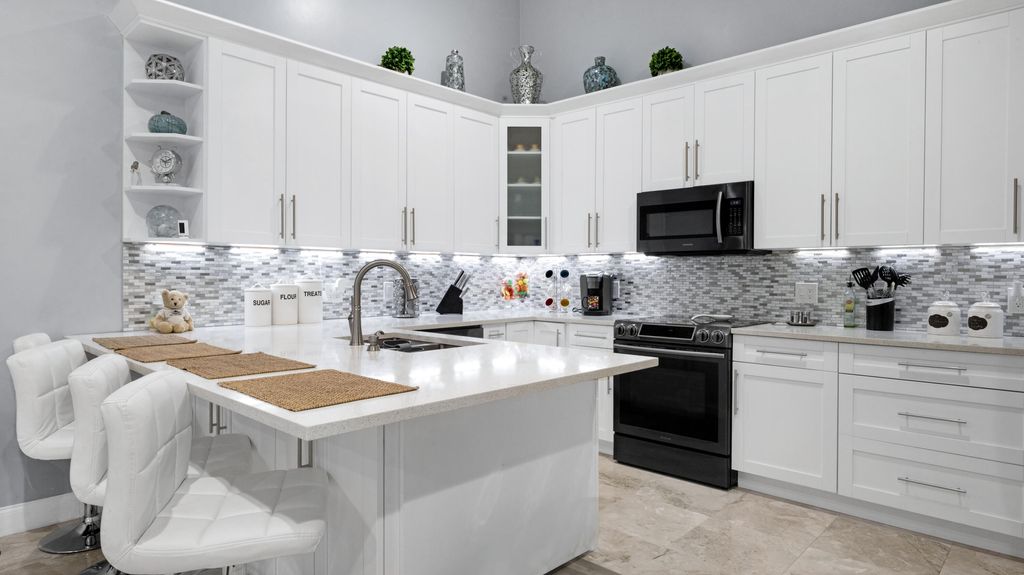Photo of 5460 Eagle Lake Drive #72b, Palm Beach Gardens, FL 33418 (MLS # R10939074)