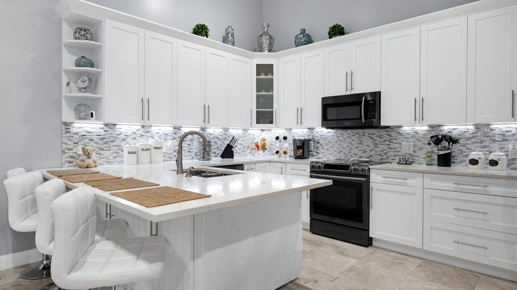 Photo of 5460 Eagle Lake Drive #72b, Palm Beach Gardens, FL 33418 (MLS # R10939074)