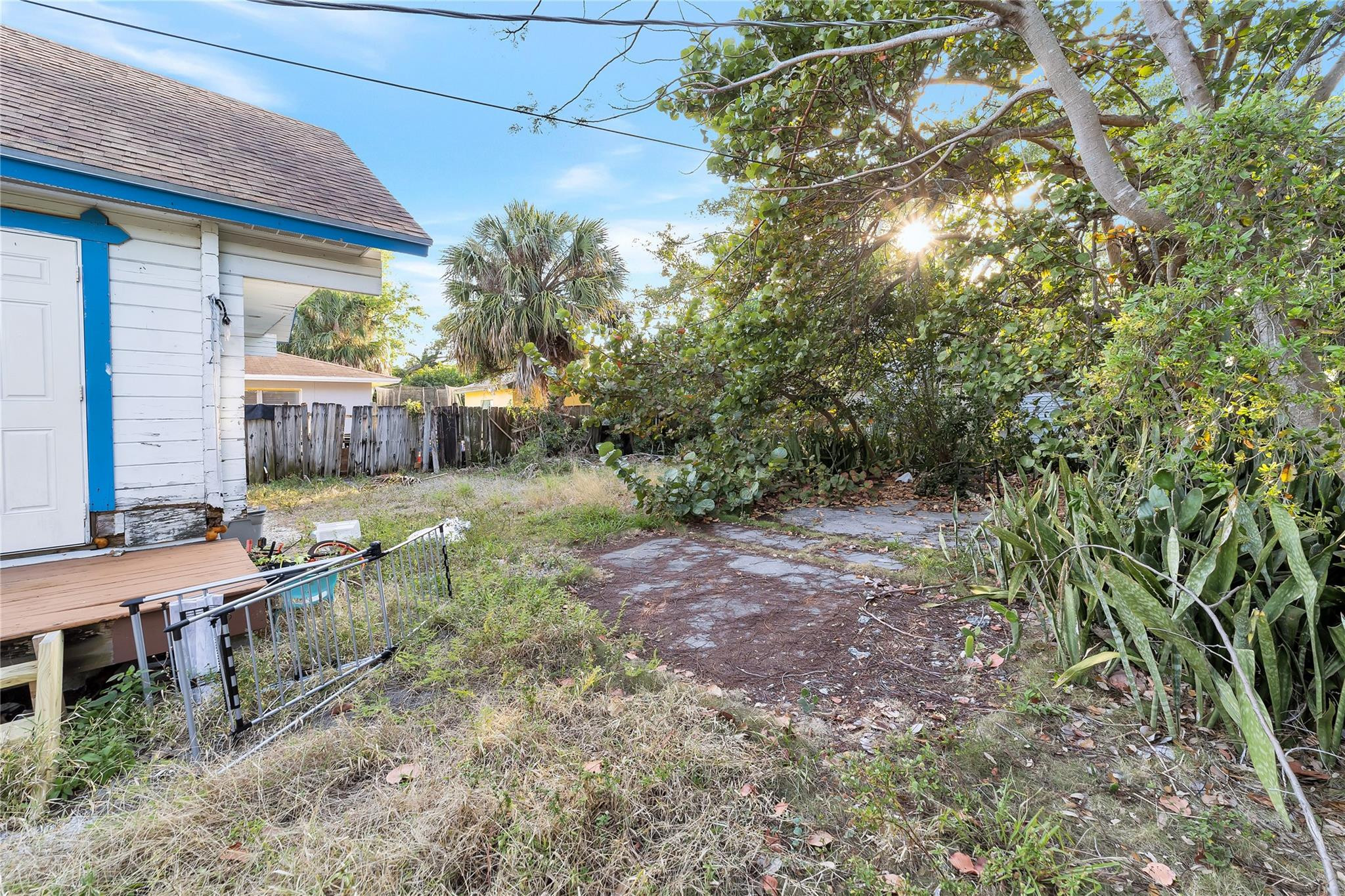 MANTYHARJU LANTANA - Residential Lease