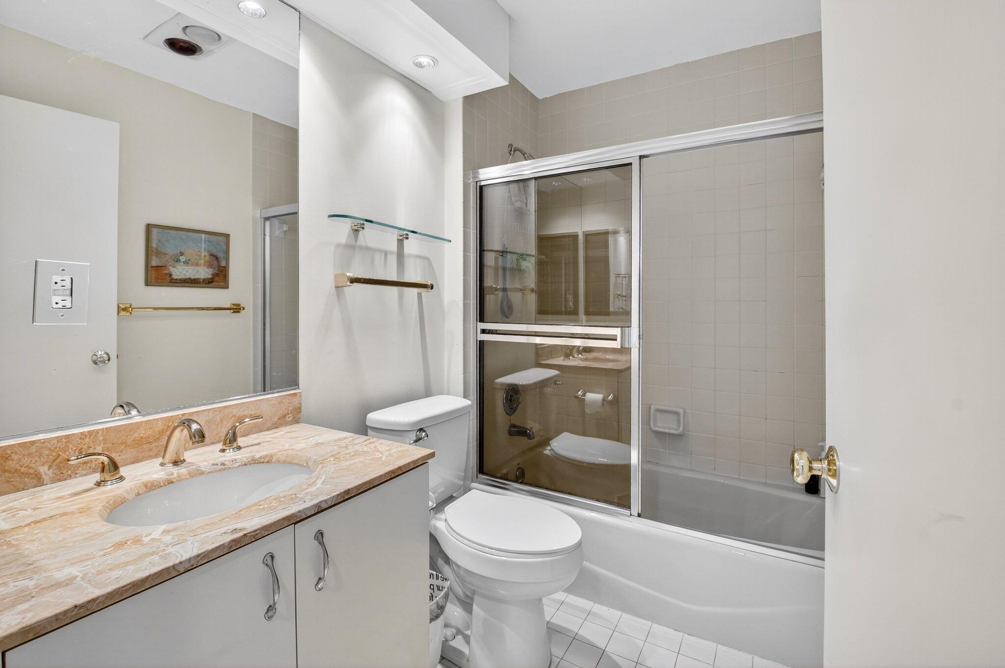 BRISTOL AT HUNTERS RUN CO - Residential