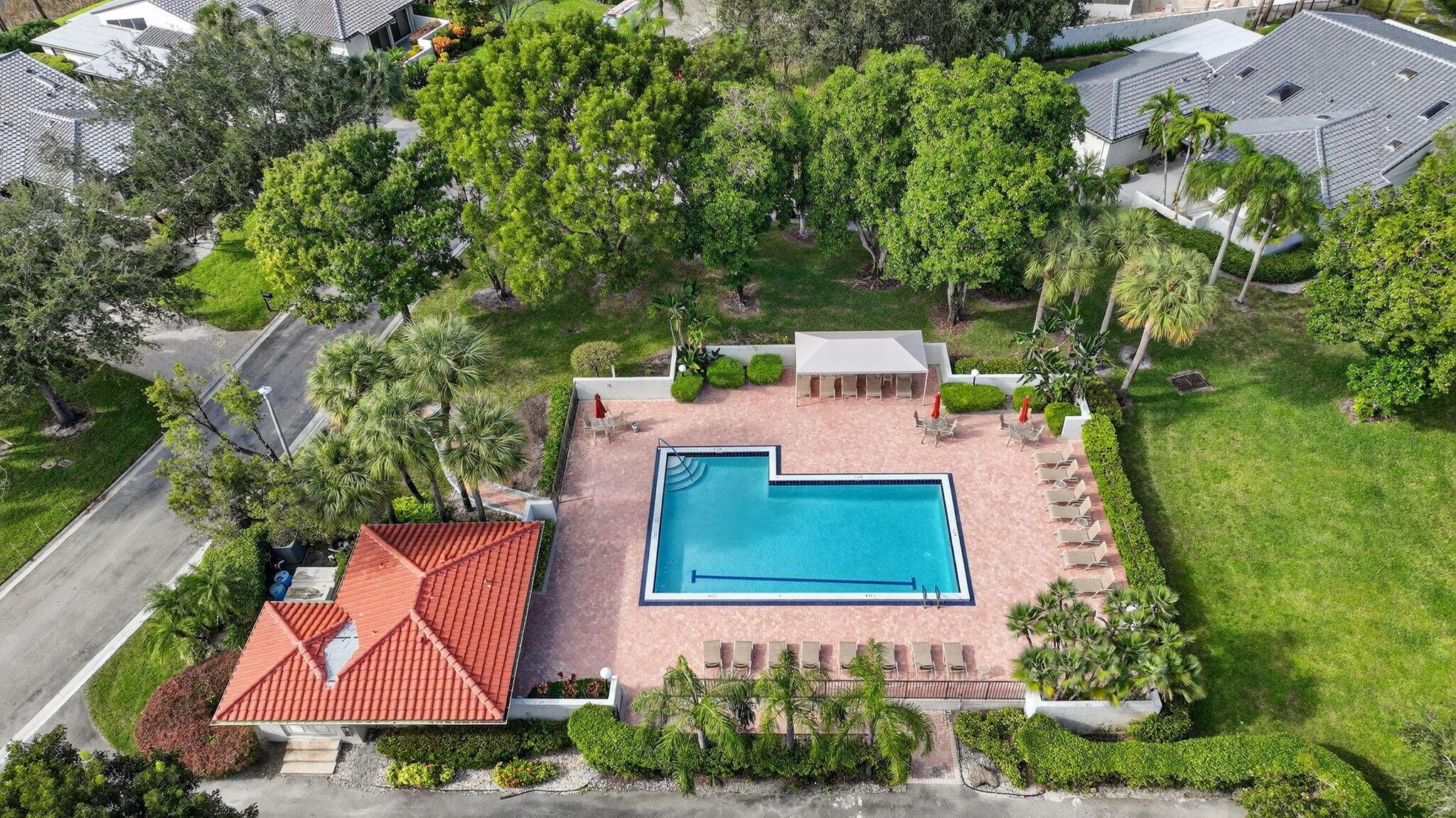 BRISTOL AT HUNTERS RUN CO - Residential