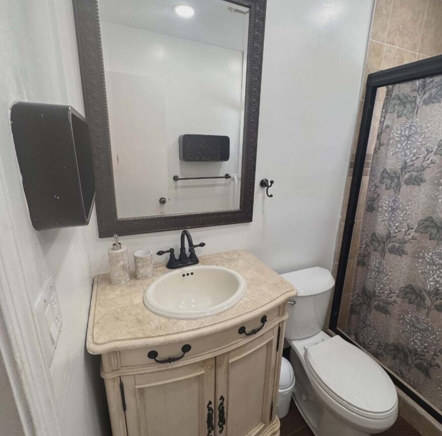 MAINLANDS OF TAMARAC LAKES - Residential Lease