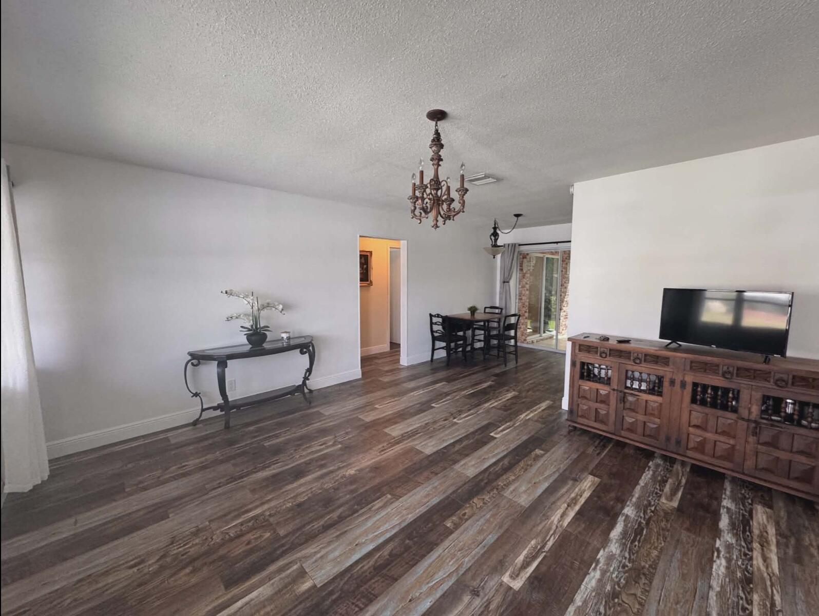 MAINLANDS OF TAMARAC LAKES - Residential Lease