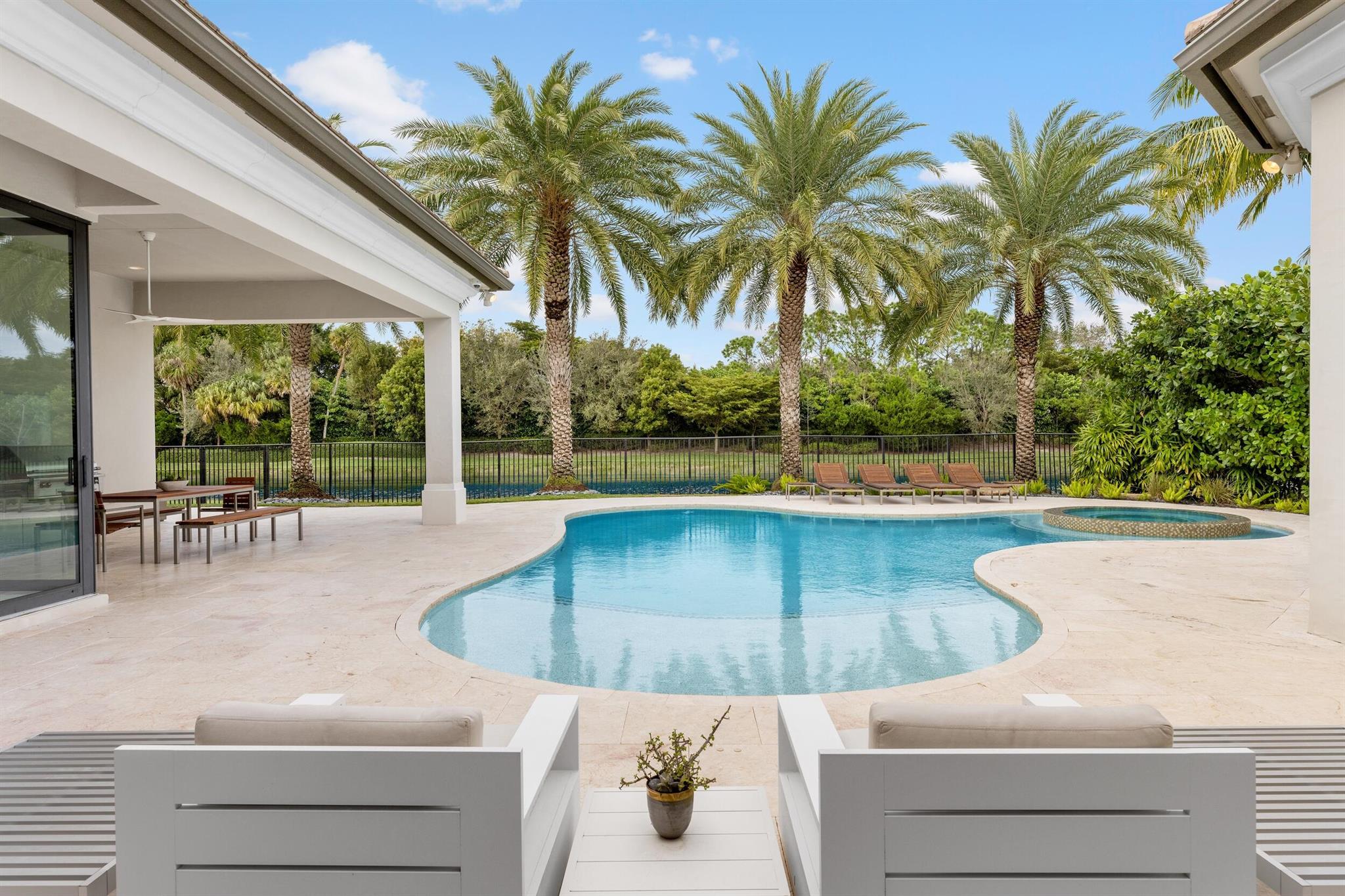 Seven Bridges - Residential